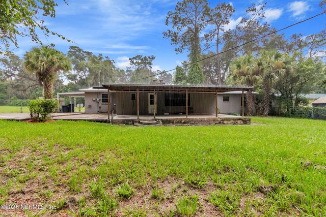 4044 SILVER LAKE Drive, Palatka, FL 32177