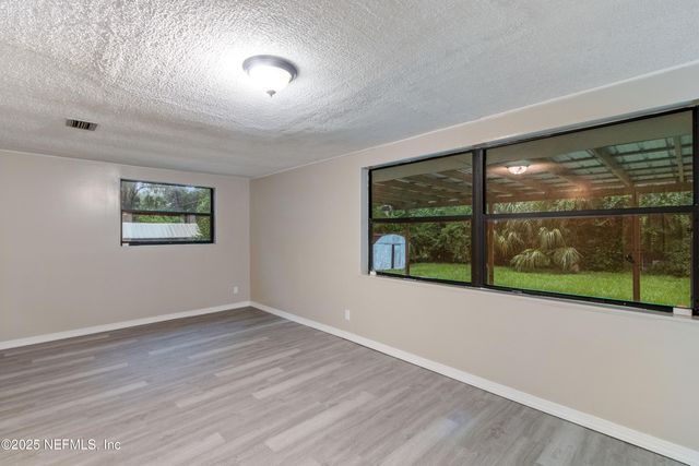 4044 SILVER LAKE Drive, Palatka, FL 32177