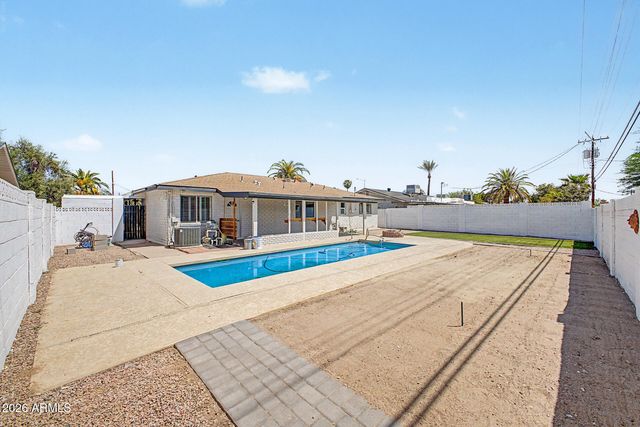 7453 E ALMERIA Road, Scottsdale, AZ 85257