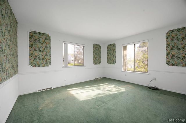 3036 Shawnee Lane, Waterford, MI 48329