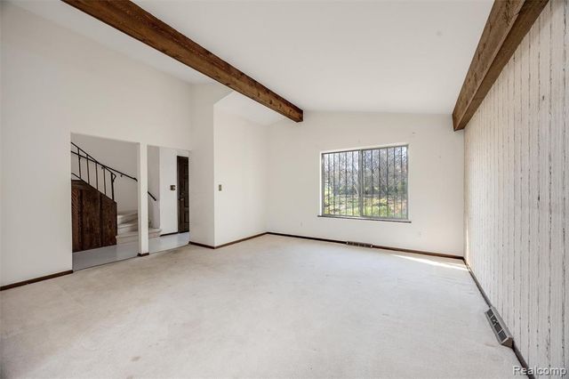 3036 Shawnee Lane, Waterford, MI 48329