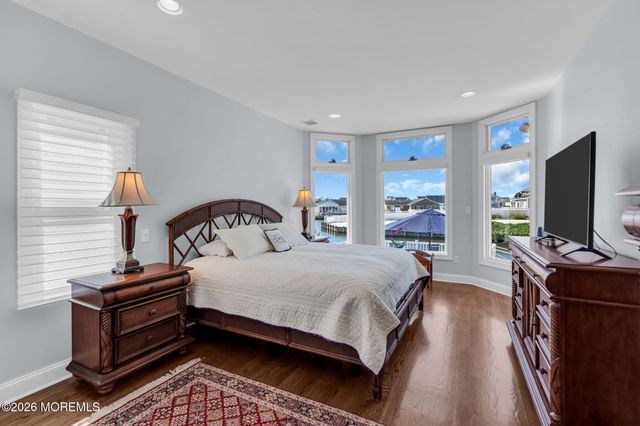 128 Anita Drive, Manahawkin, NJ 08050