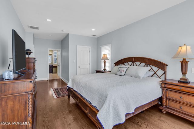 128 Anita Drive, Manahawkin, NJ 08050
