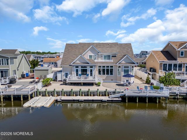 128 Anita Drive, Manahawkin, NJ 08050
