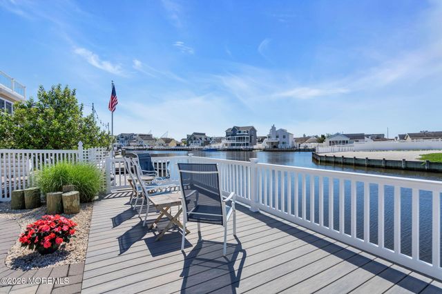 128 Anita Drive, Manahawkin, NJ 08050