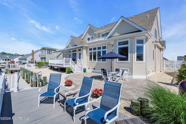 128 Anita Drive, Manahawkin, NJ 08050