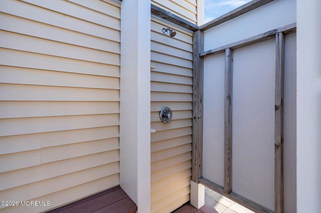 128 Anita Drive, Manahawkin, NJ 08050