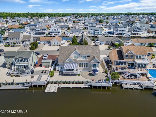 128 Anita Drive, Manahawkin, NJ 08050