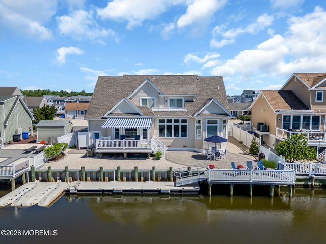 128 Anita Drive, Manahawkin, NJ 08050