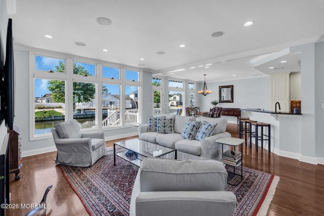 128 Anita Drive, Manahawkin, NJ 08050