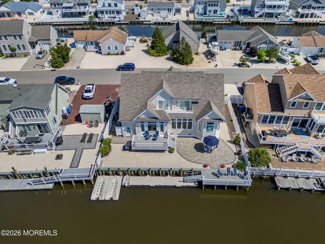 128 Anita Drive, Manahawkin, NJ 08050