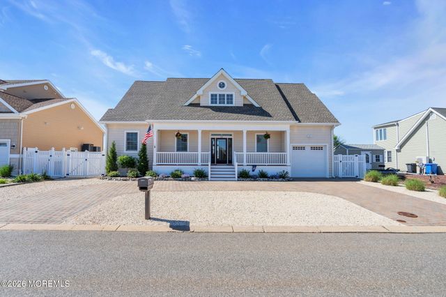 128 Anita Drive, Manahawkin, NJ 08050