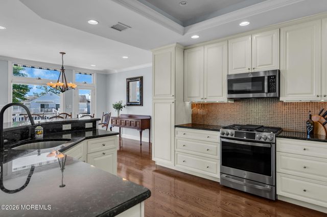 128 Anita Drive, Manahawkin, NJ 08050