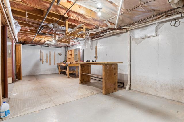 25 Leathers Lane, Dover, NH 03820