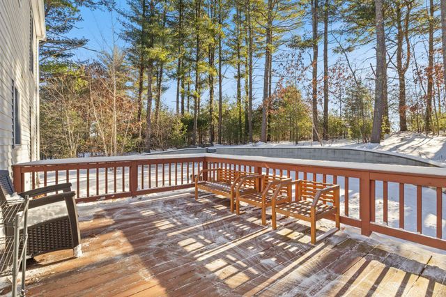 25 Leathers Lane, Dover, NH 03820