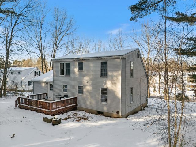25 Leathers Lane, Dover, NH 03820