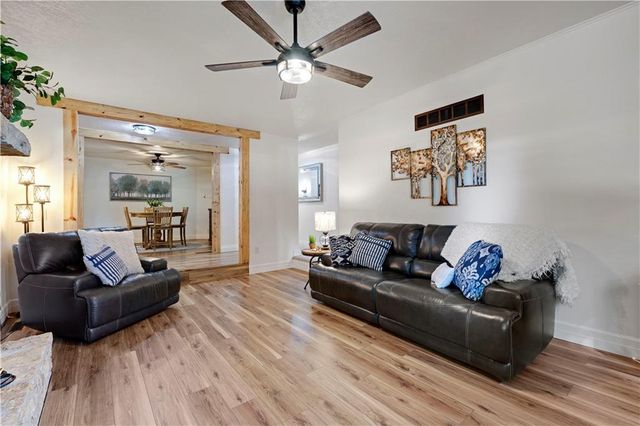 12001 W 150th Circle, Olathe, KS 66062
