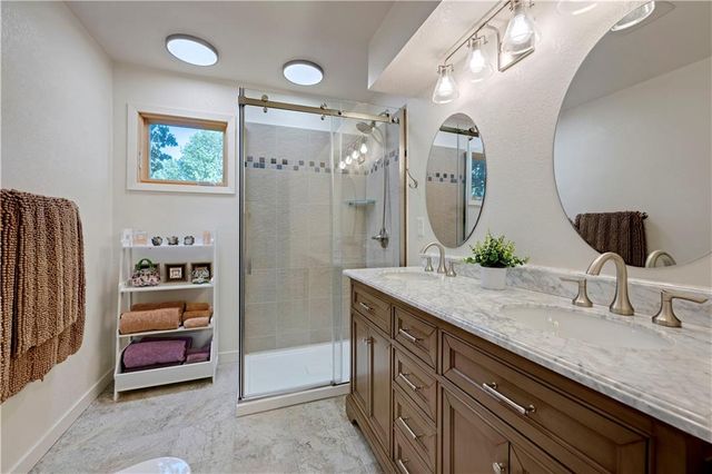 12001 W 150th Circle, Olathe, KS 66062