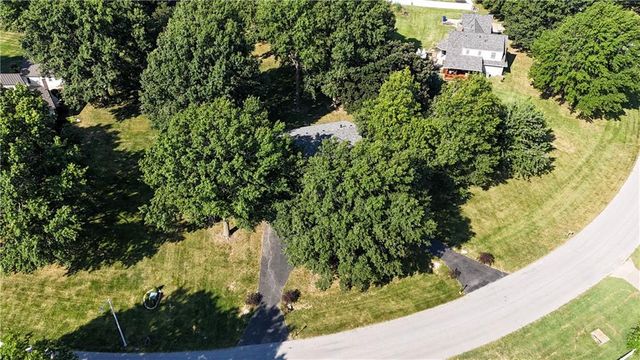 12001 W 150th Circle, Olathe, KS 66062