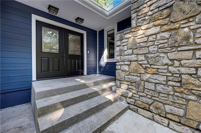 12001 W 150th Circle, Olathe, KS 66062