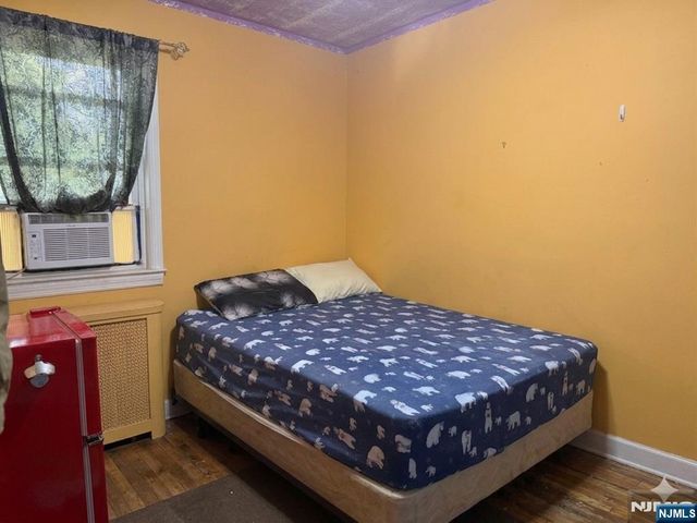 691 River Road, Teaneck, NJ 07666