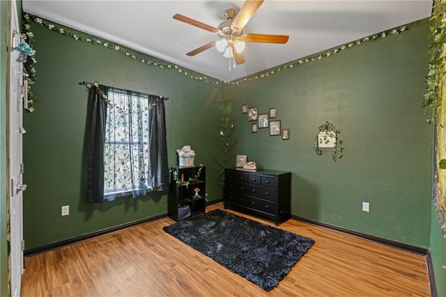 2025 Islla Dr, Corpus Christi, TX 78416