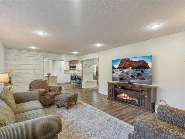 5335 Pine Beach Road, Brainerd, MN 56401