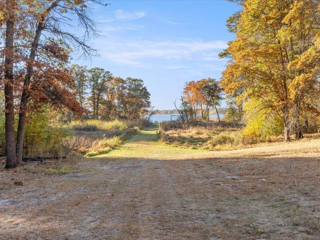 5335 Pine Beach Road, Brainerd, MN 56401