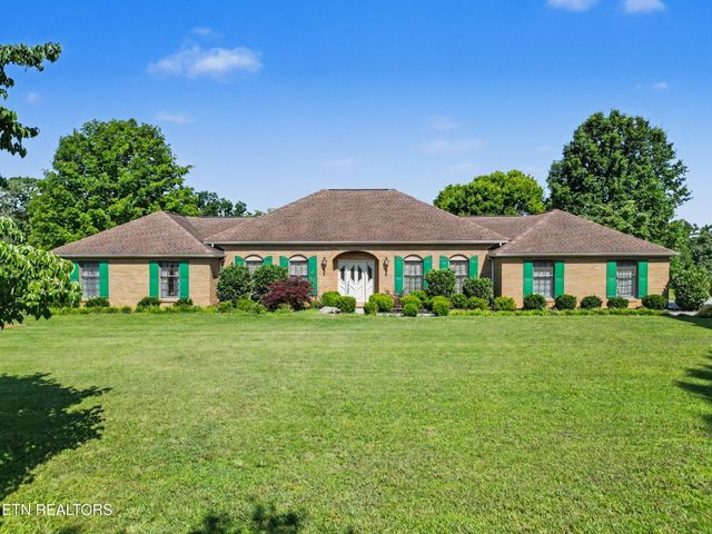 377 Thomas Loop Rd, Sevierville, TN 37876