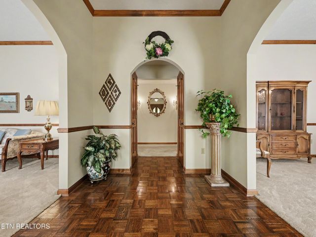 377 Thomas Loop Rd, Sevierville, TN 37876