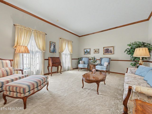 377 Thomas Loop Rd, Sevierville, TN 37876