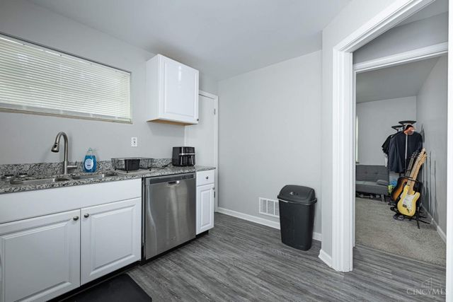 3320 Freddie, Cincinnati, OH 45205