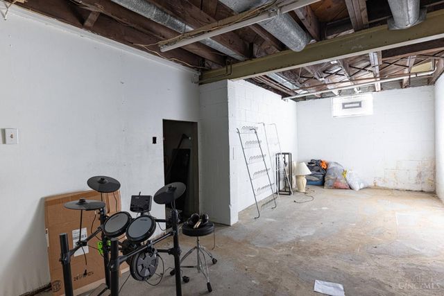 3320 Freddie, Cincinnati, OH 45205