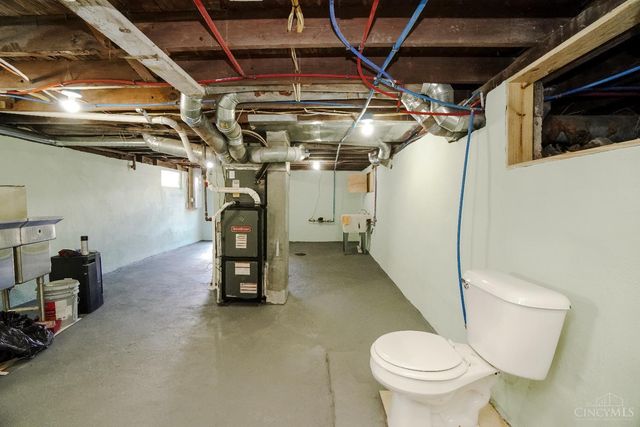 2045 First Avenue, Springfield Twp., OH 45224