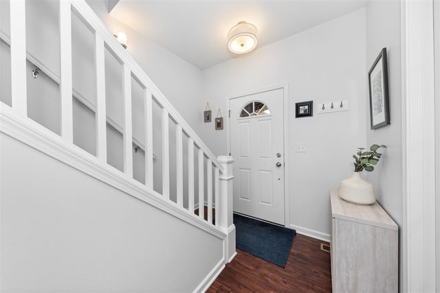 297 Springview Street, Ann Arbor, MI 48103