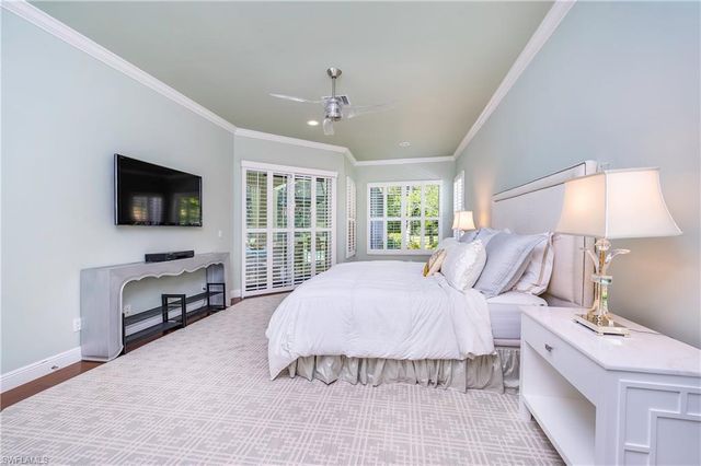 7657 Mulberry LN, Naples, FL 34114