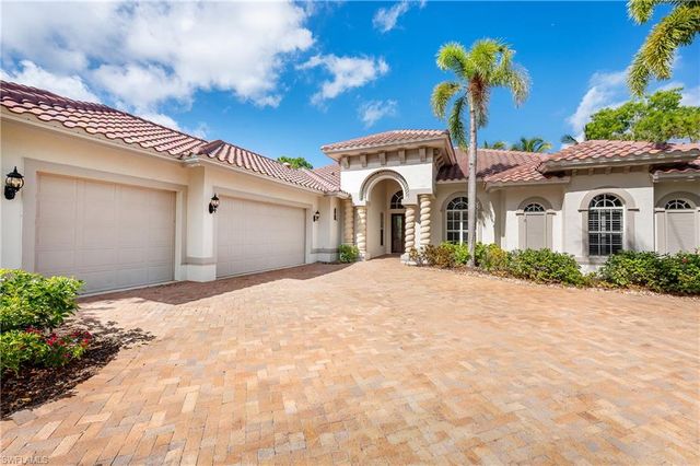 7657 Mulberry LN, Naples, FL 34114