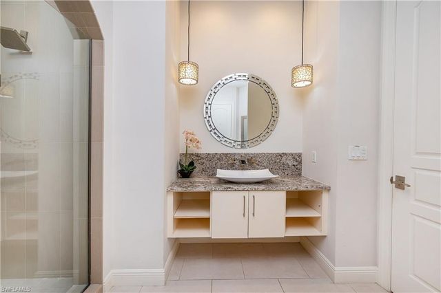 7657 Mulberry LN, Naples, FL 34114