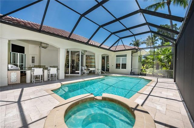7657 Mulberry LN, Naples, FL 34114