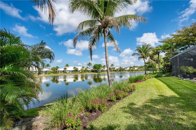 7657 Mulberry LN, Naples, FL 34114
