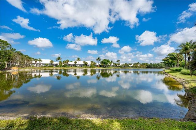 7657 Mulberry LN, Naples, FL 34114