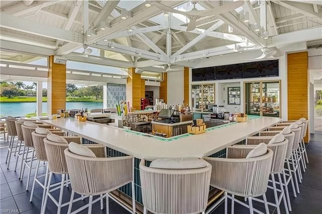 7657 Mulberry LN, Naples, FL 34114