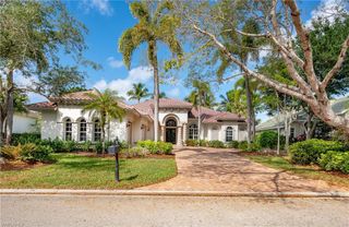 7657 Mulberry LN, Naples, FL 34114