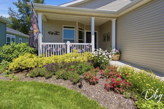 1512 Concord Circle, Grayslake, IL 60030