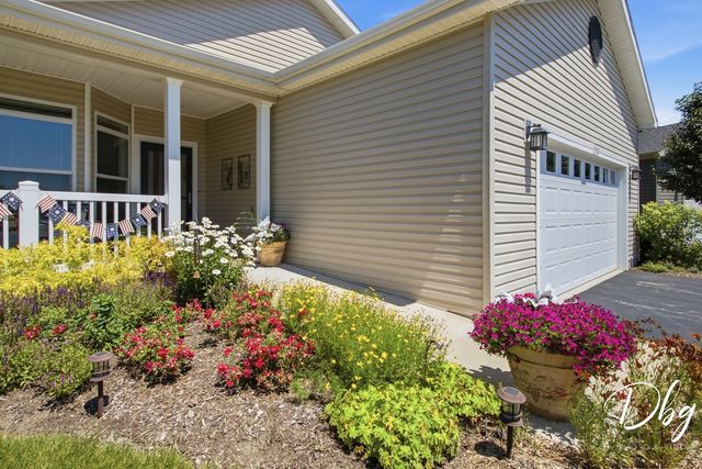 1512 Concord Circle, Grayslake, IL 60030