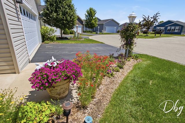 1512 Concord Circle, Grayslake, IL 60030