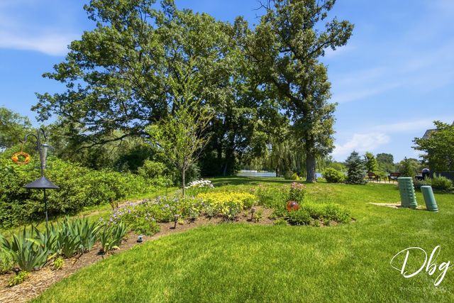 1512 Concord Circle, Grayslake, IL 60030