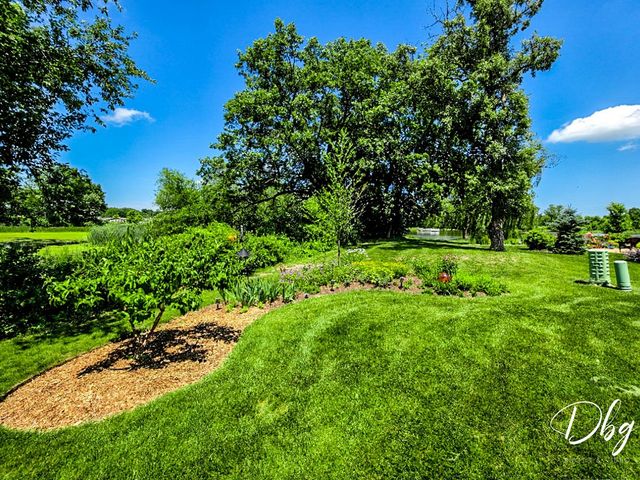 1512 Concord Circle, Grayslake, IL 60030