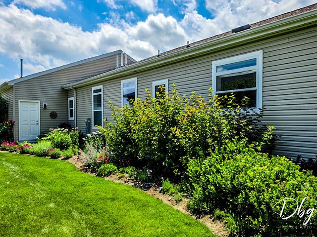 1512 Concord Circle, Grayslake, IL 60030