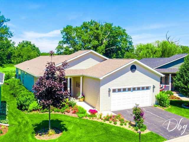 1512 Concord Circle, Grayslake, IL 60030